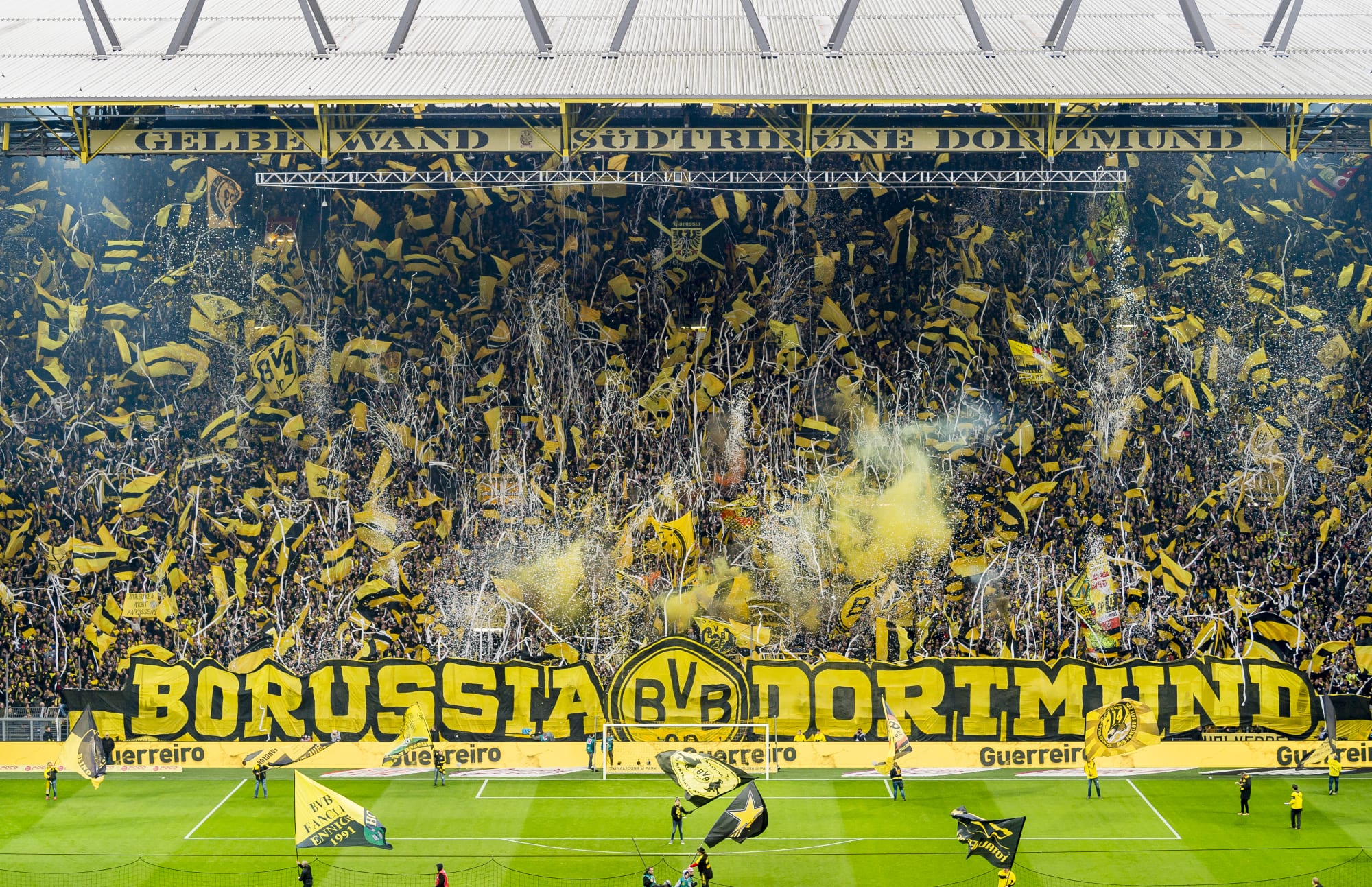 https___bvbbuzz.com_wp-content_uploads_getty-images_2017_11_879033048-borussia-dortmund-v-fc-schalke-04-bundesliga.jpg.jpg